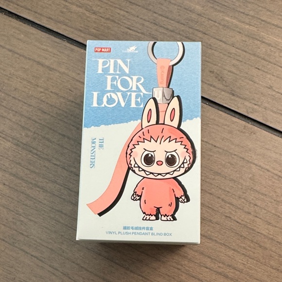 NOW THE MONSTERS Pin for Love Series-Vinyl Plush Pendant Blind Box - Q - Picture 3 of 9